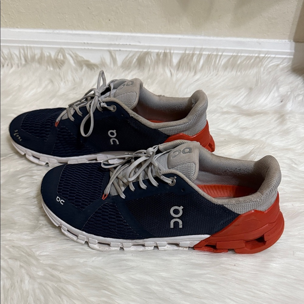 On Running Cloudflyer running shoe in the Midnight/Rust colorway Size 10 - Picture 2 of 12